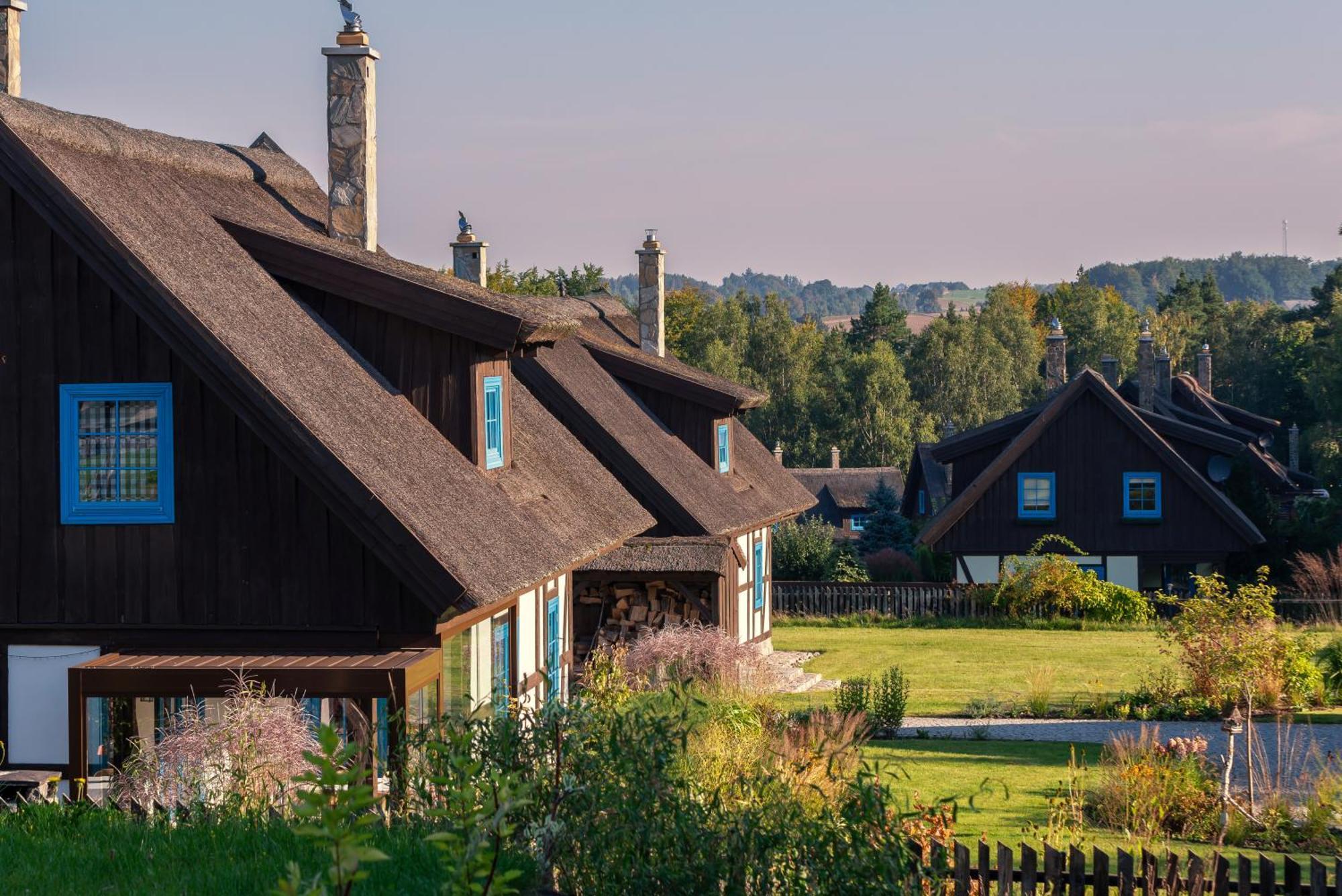Kaszuby, Dom Kaszubski Nad Jeziorem Danielowa Dolina Szymbark  Exterior foto