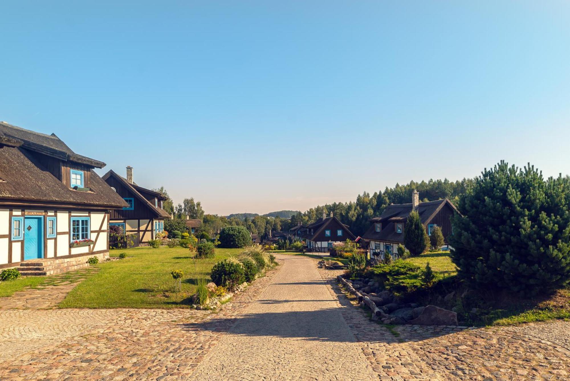 Kaszuby, Dom Kaszubski Nad Jeziorem Danielowa Dolina Szymbark  Exterior foto