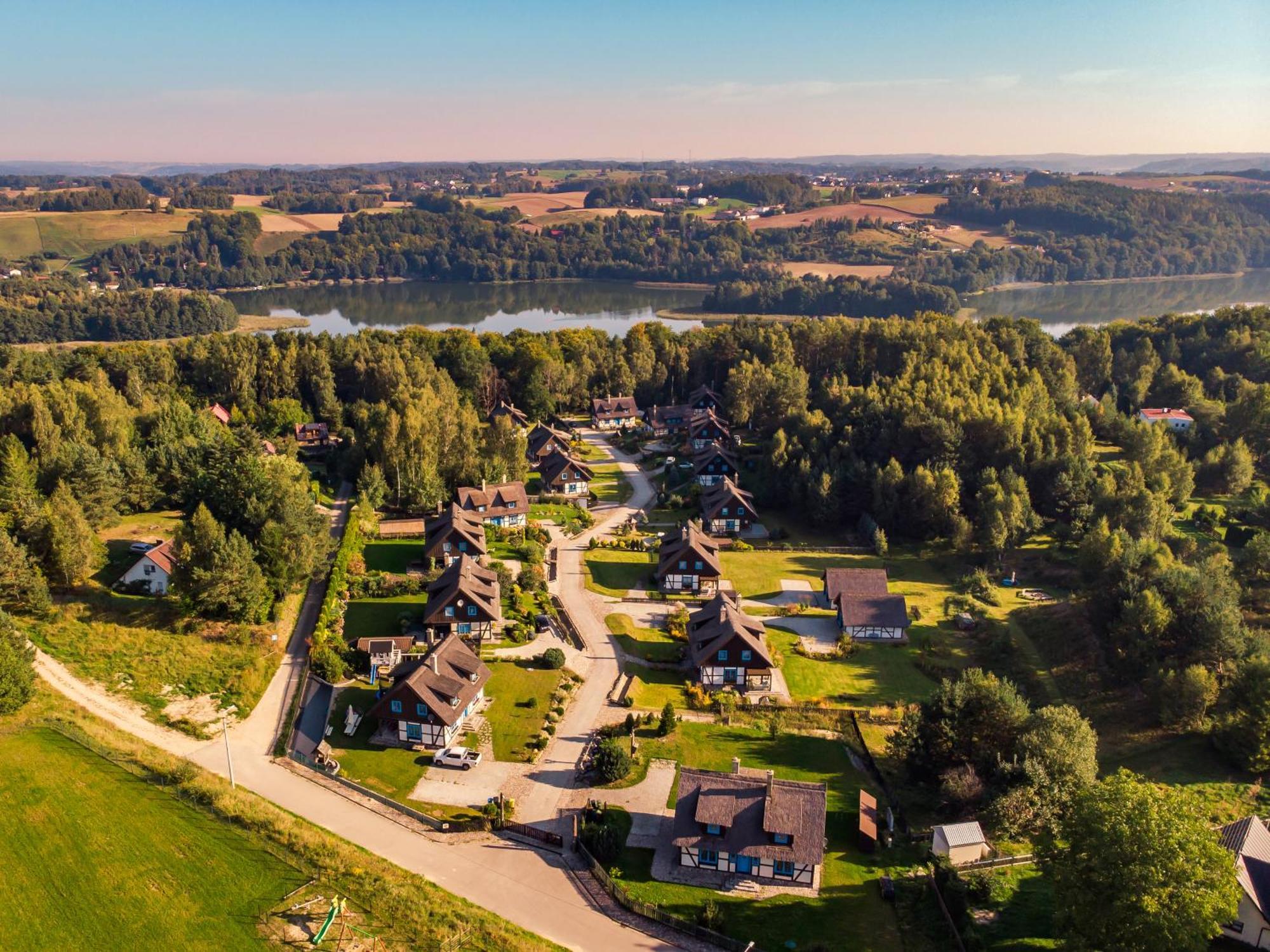 Kaszuby, Dom Kaszubski Nad Jeziorem Danielowa Dolina Szymbark  Exterior foto