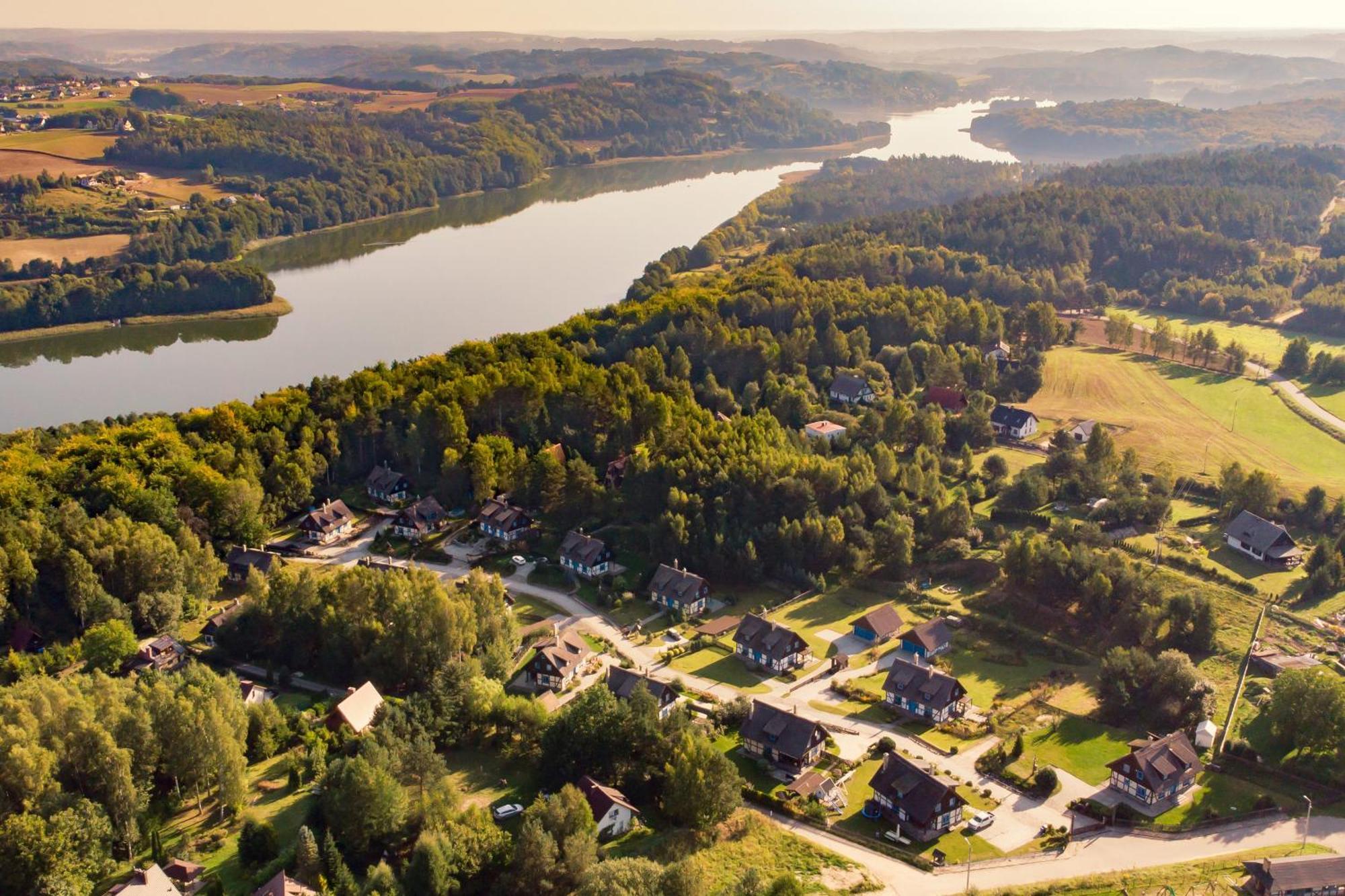 Kaszuby, Dom Kaszubski Nad Jeziorem Danielowa Dolina Szymbark  Exterior foto