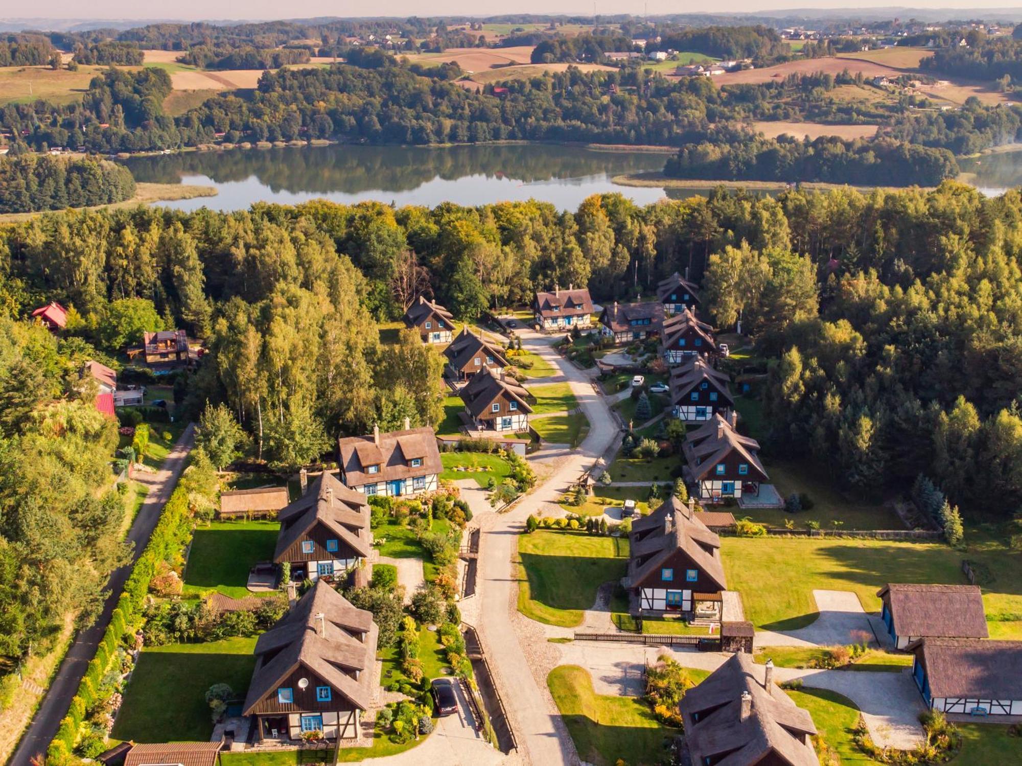 Kaszuby, Dom Kaszubski Nad Jeziorem Danielowa Dolina Szymbark  Exterior foto